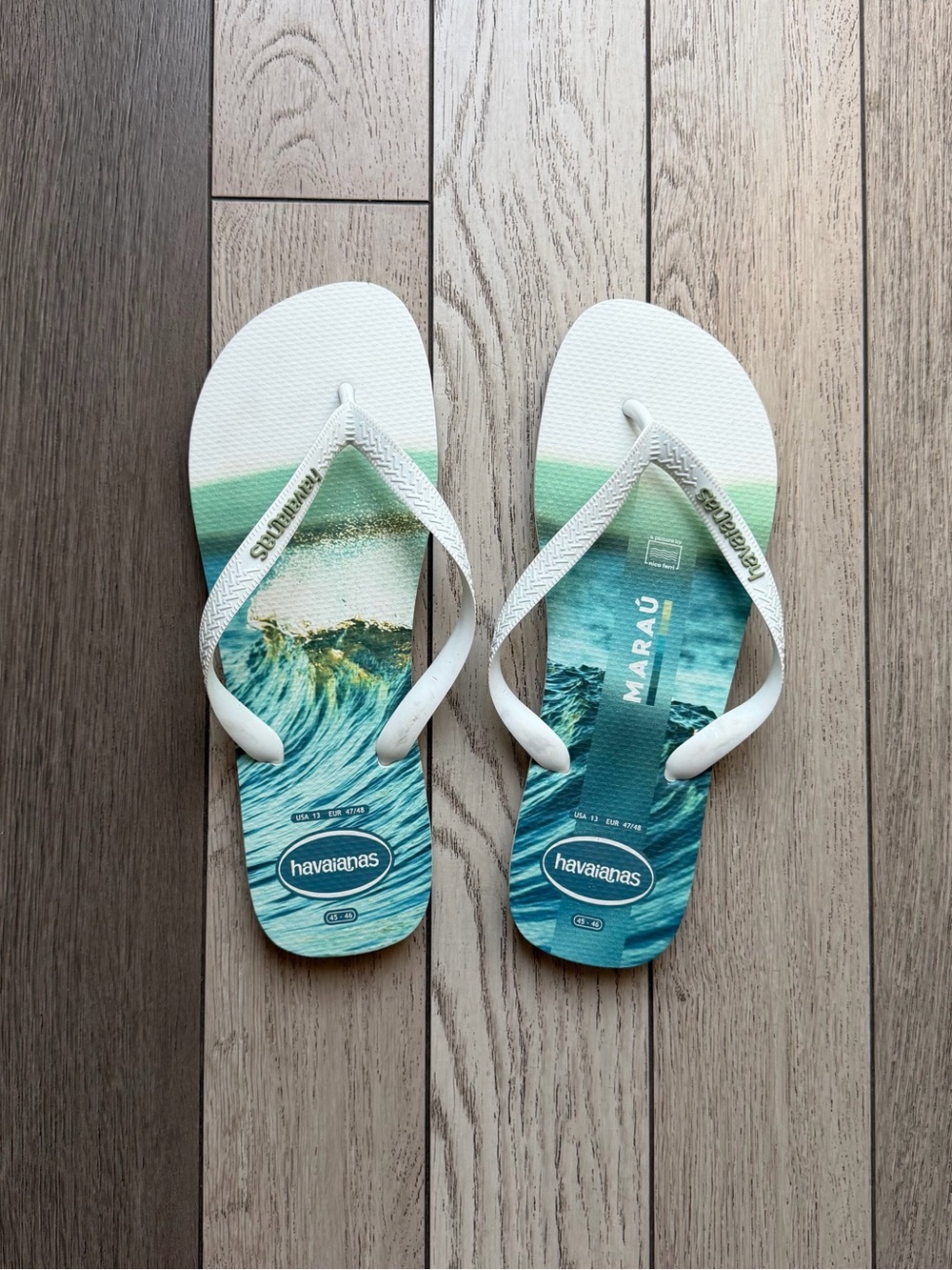 Havaianas Men’s Marau Teal & White Wave Print Flip Flops size 13
